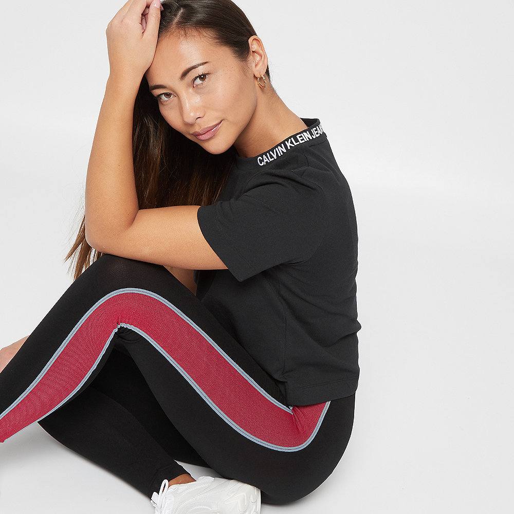 Calvin Klein Cropped Skater T-Shirt black