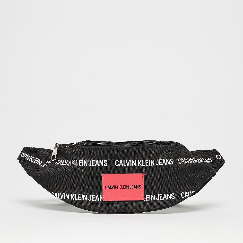 Calvin Klein Street Pack logo marquee