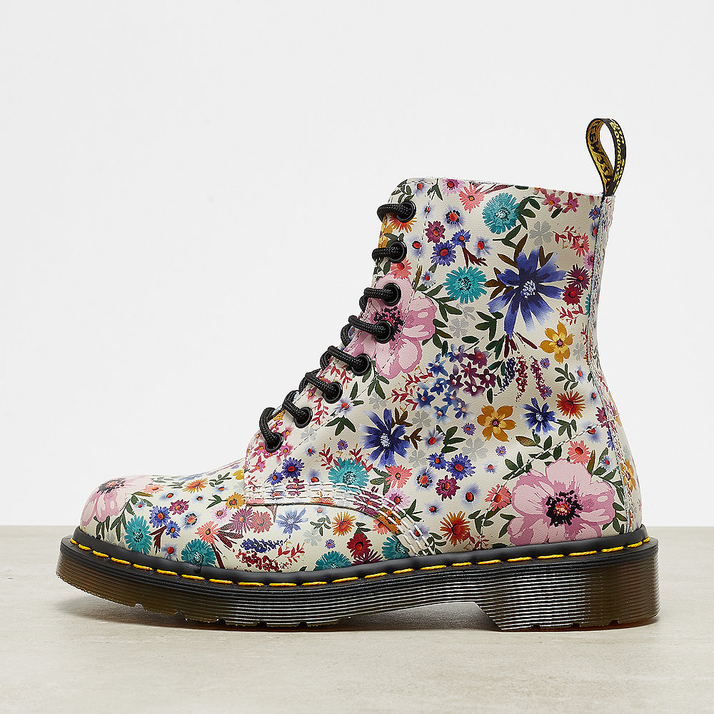 Dr. Martens Pascal Wanderlust bone/mallow pink