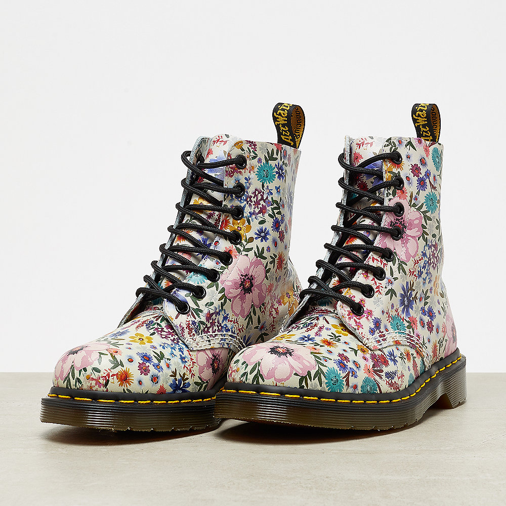 Dr. Martens Pascal Wanderlust bone/mallow pink