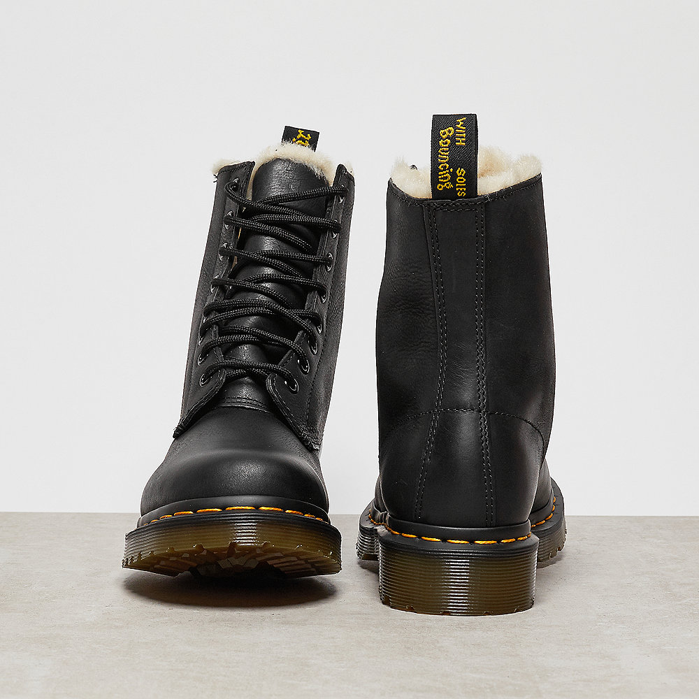 Dr. Martens Serena Burnished Wyoming black