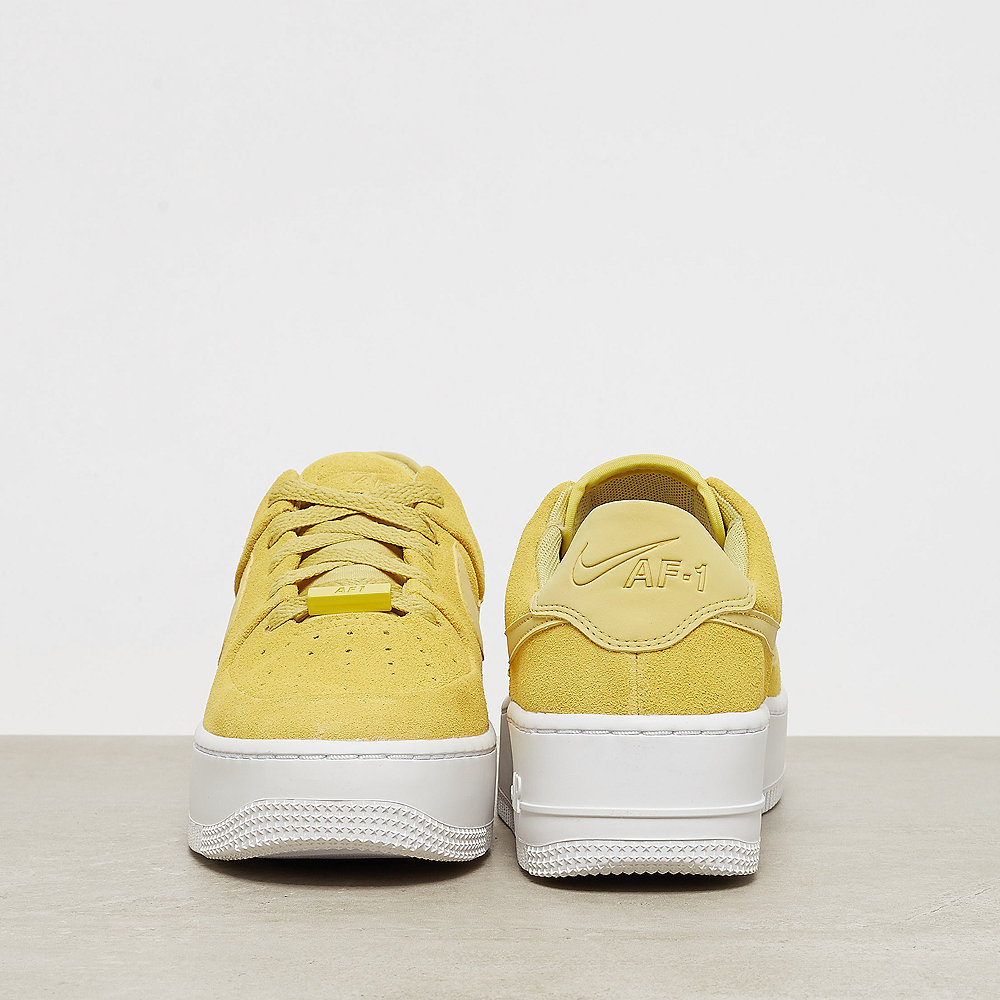 NIKE Air Force 1 Sage Low celery/celery-white