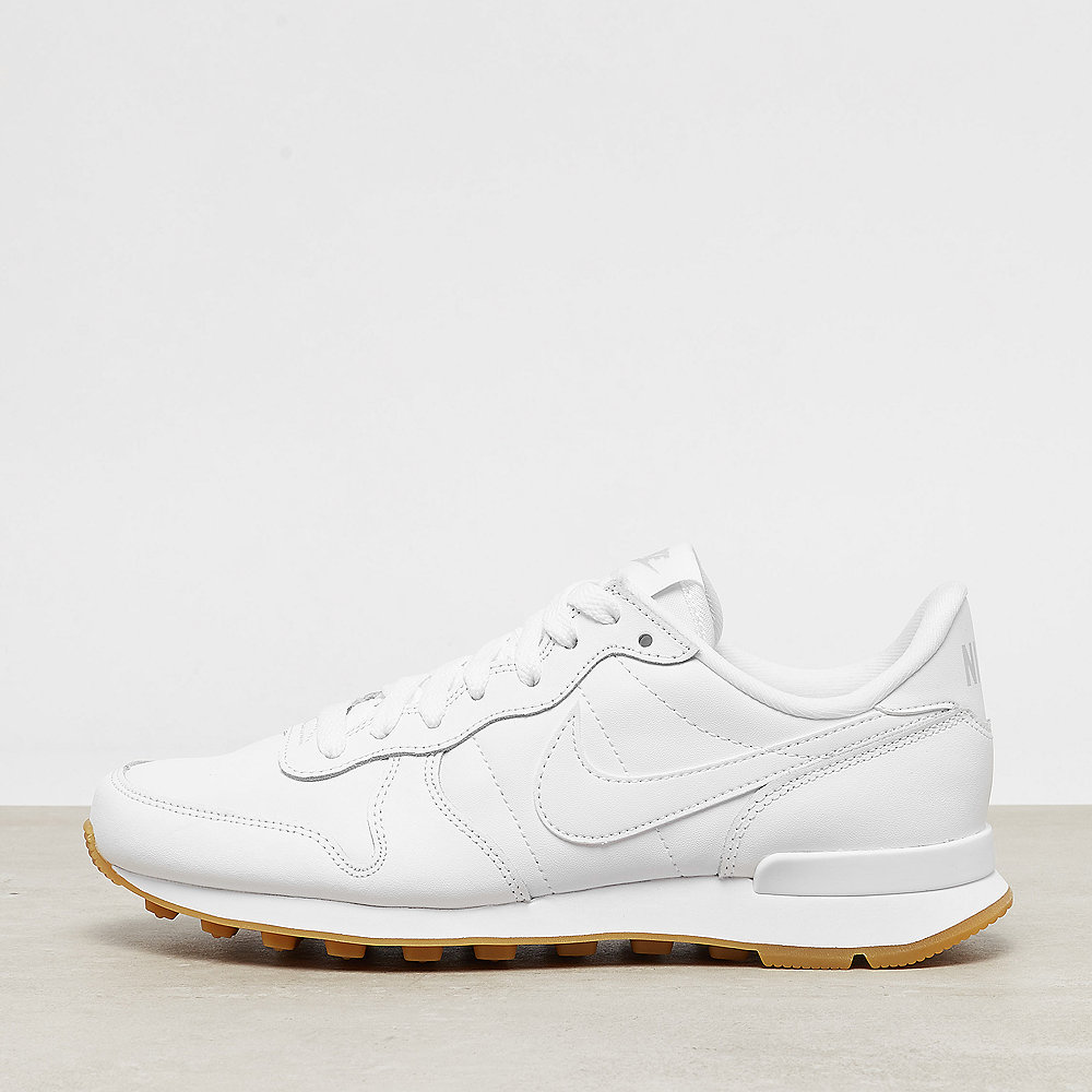 NIKE Internationalist white/white-white-gum light brown