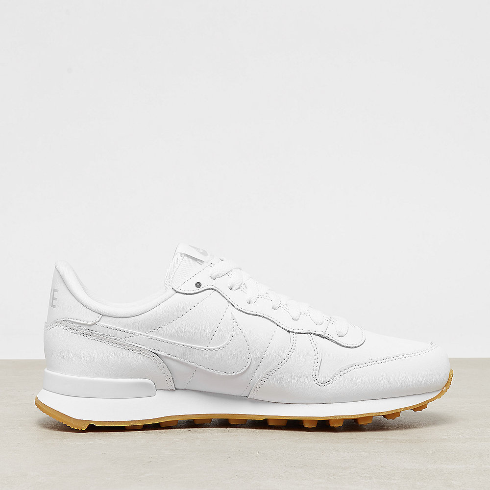 NIKE Internationalist white/white-white-gum light brown