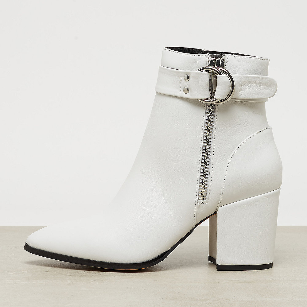 Steve Madden Johannah white leather