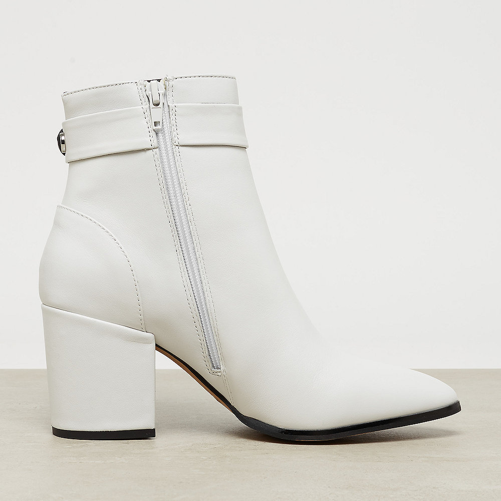 Steve Madden Johannah white leather