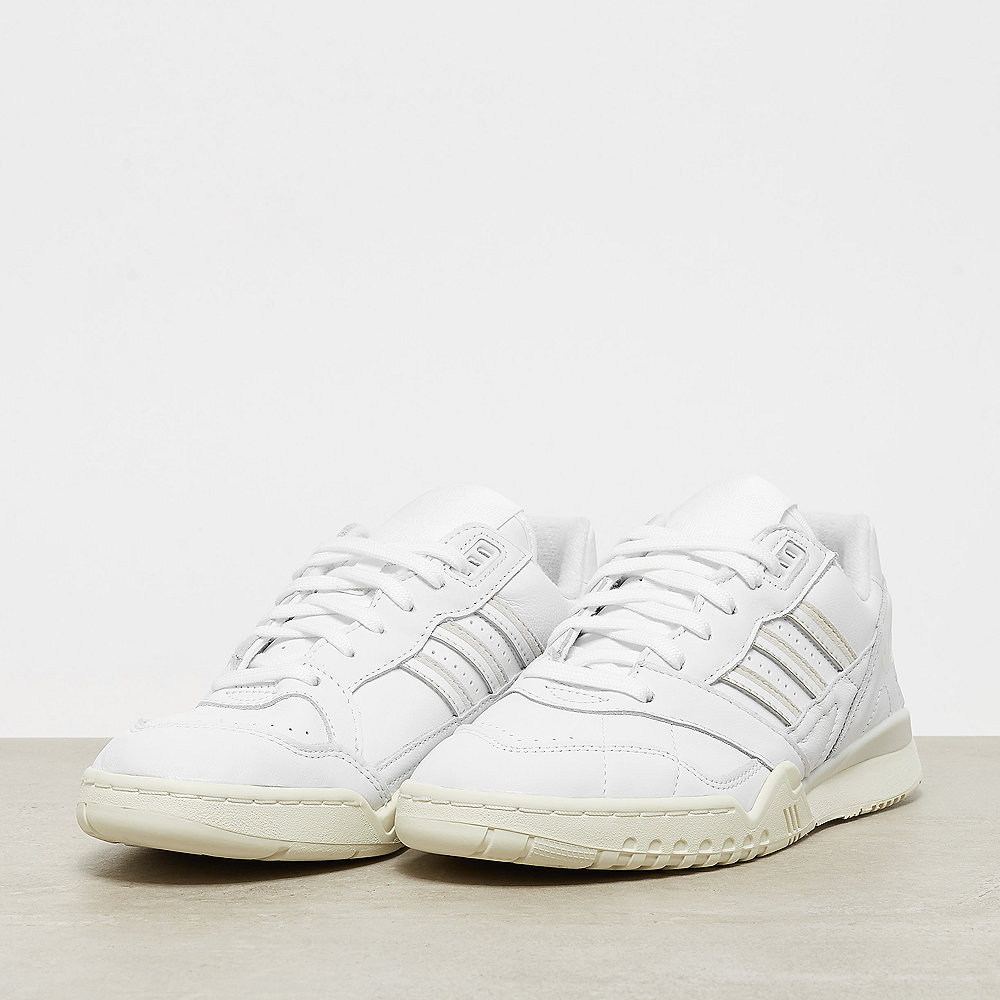adidas A.R Trainer white/raw white/off white