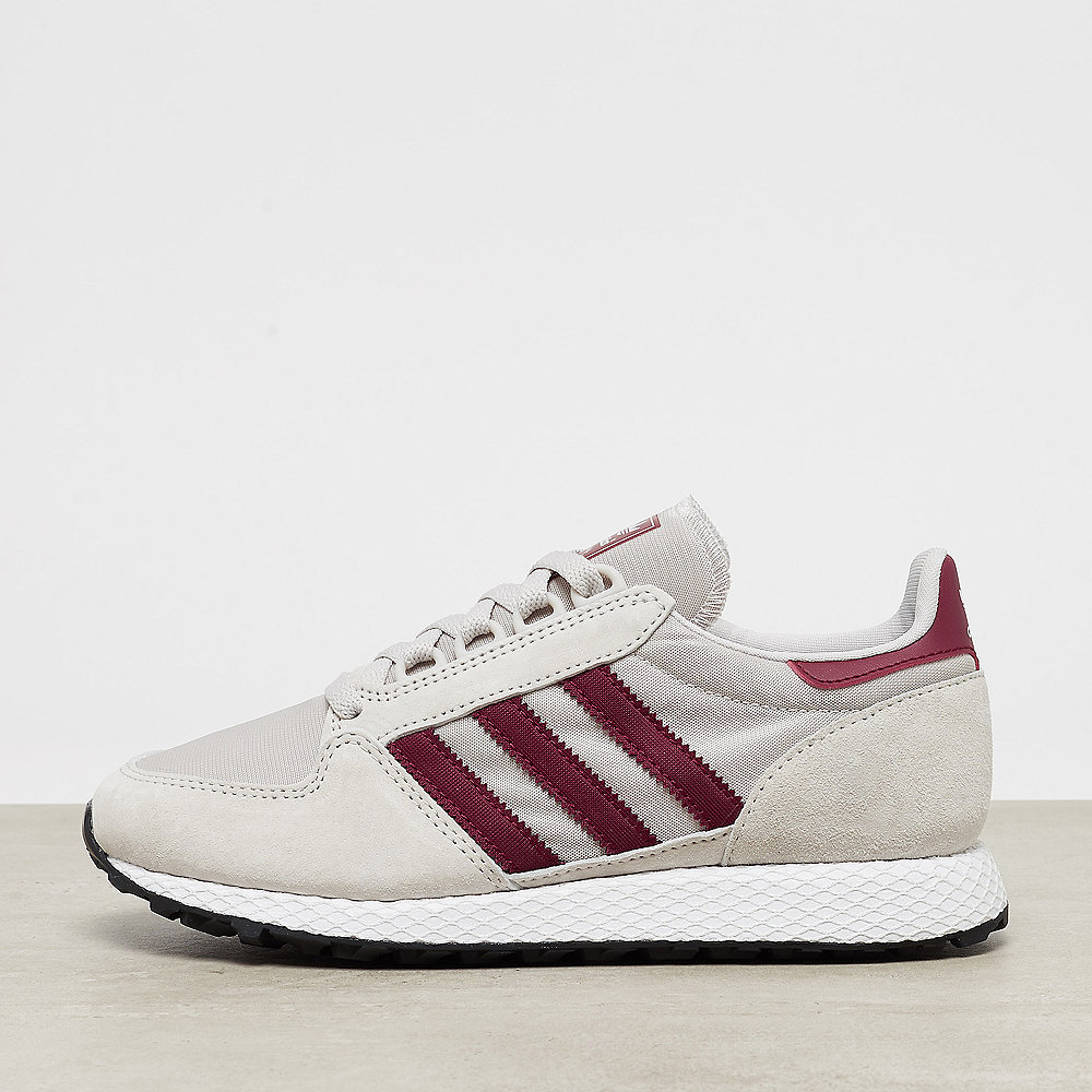 adidas Forest Grove chalk pearl/white/core black