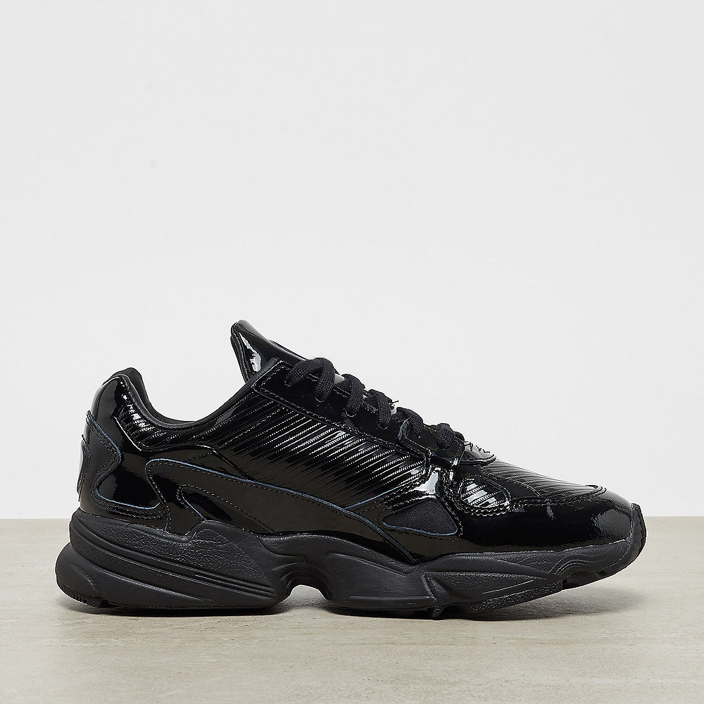 adidas Falcon W core black/core black/collegiate purple