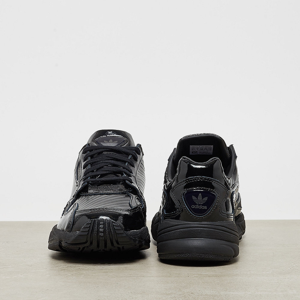 adidas Falcon W core black/core black/collegiate purple