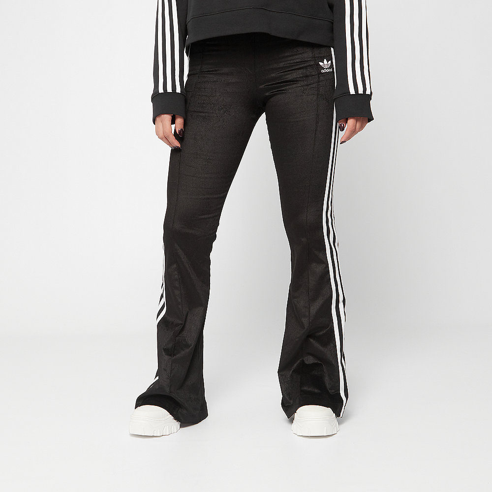 adidas Flared TP black
