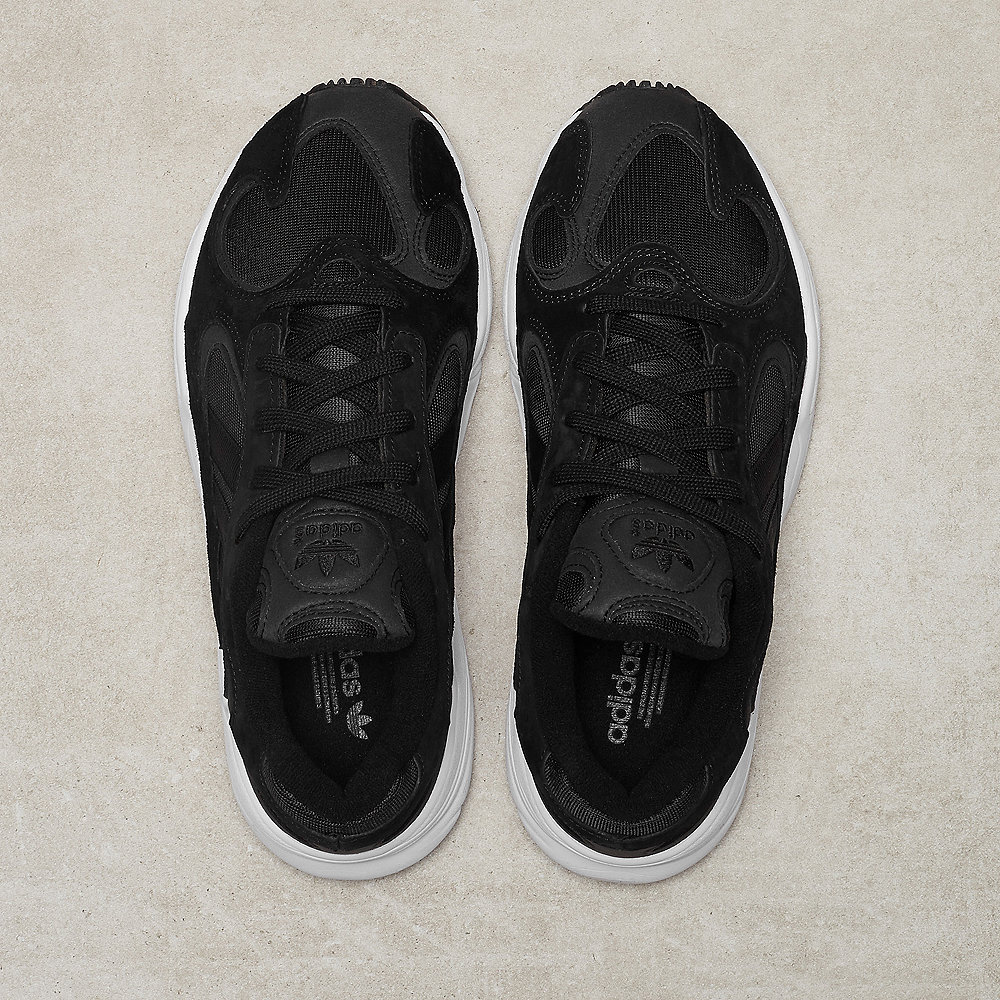 adidas Yung-1 core black/core black/white