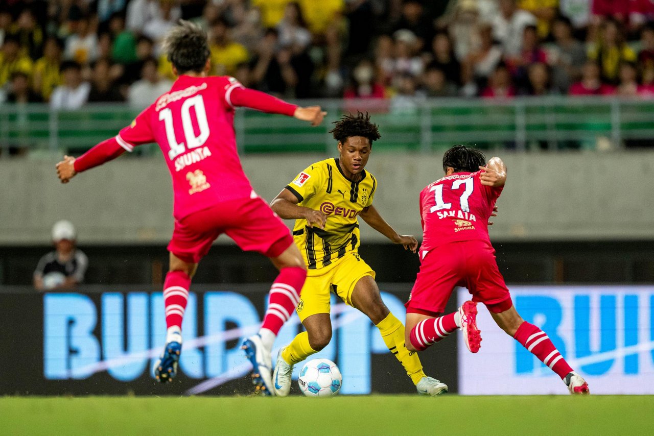 24/25, Bundesliga, Bundesligasaison, ASIA, Tour, Vorbereitungsreise, Testspiel, Freundschaftsspiel, Eurojapan, Cup
Mittwoch 24.07.2024, 1. Fussball - Bundesliga Saison 24/25 - ASIA Tour 2024 in Osaka, .Japan - BV Borussia Dortmund -  .Cerezo Osaka - Borussia Dortmund.Julien Duranville (BVB).Copyright:.Borussia Dortmund GmbH & Co. KGaA.Rheinlanddamm 207-209.44137 Dortmund..(NO IPTC-stripping allowed).EDITORIAL USE ONLY
