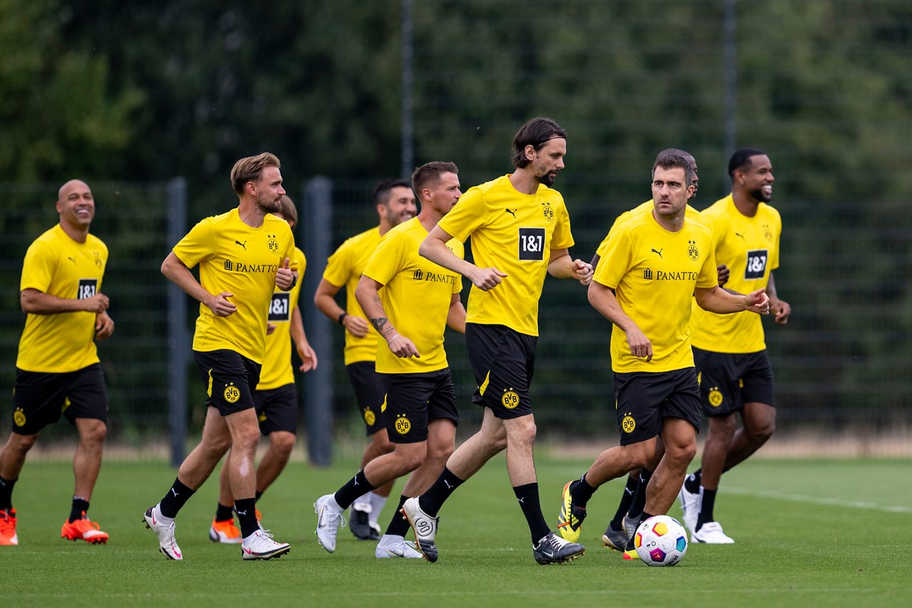 24/25, Bundesliga, Bundesligasaison, Training, Abschiedszczspiel, Abschlusstraining, Abschiedsspiel
Freitag 06.09.2024, 1. Fussball - Bundesliga Saison 24/25 - Training in Dortmund, .BV Borussia Dortmund - Training - .Neven Subotic  Sokratis Papastathopoulos Marcel Schmelzer..Copyright:.Borussia Dortmund GmbH & Co. KGaA.Rheinlanddamm 207-209.44137 Dortmund..(NO IPTC-stripping allowed).EDITORIAL USE ONLY