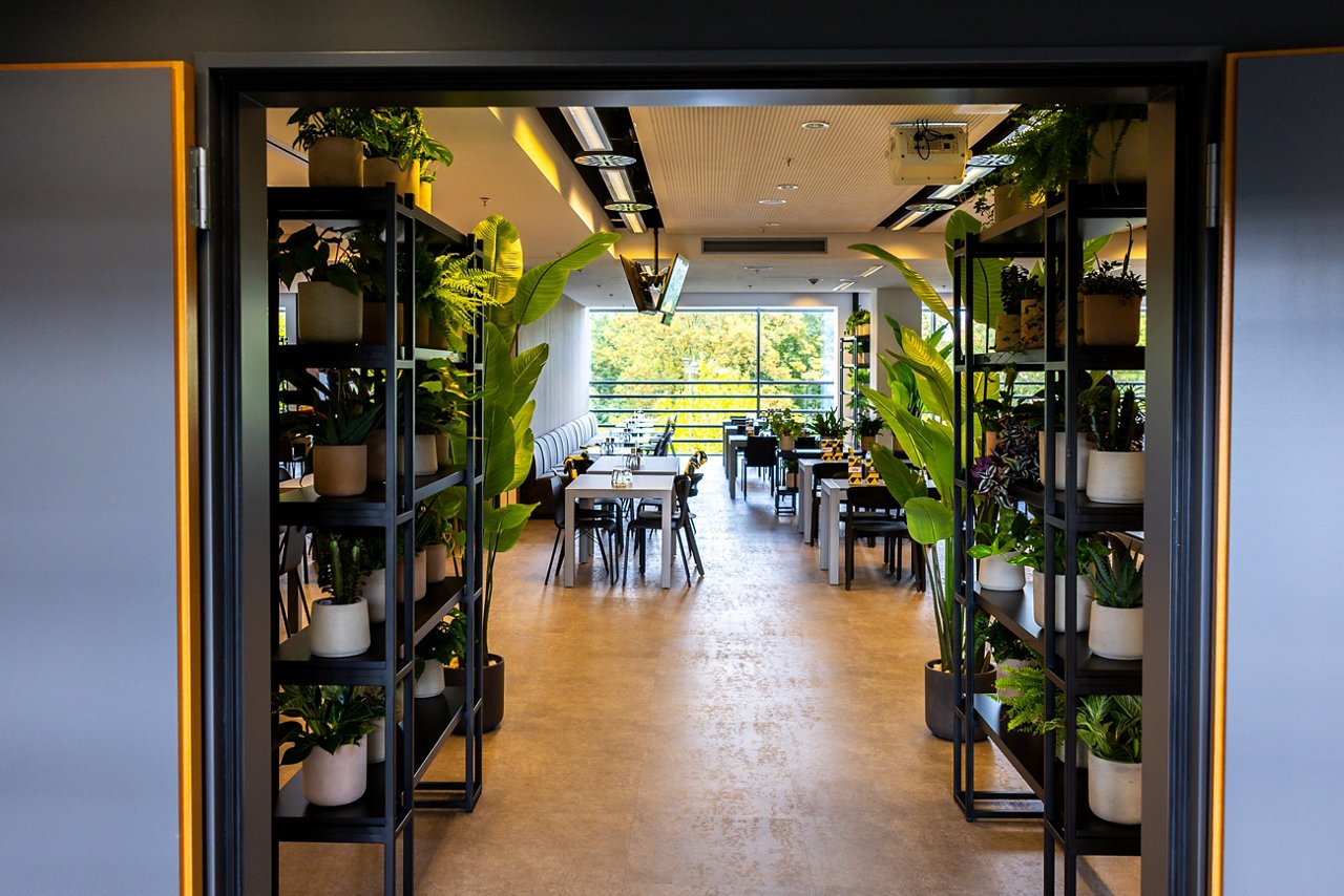 Innenansicht des VIP-Bereichs Weiße Wiese.