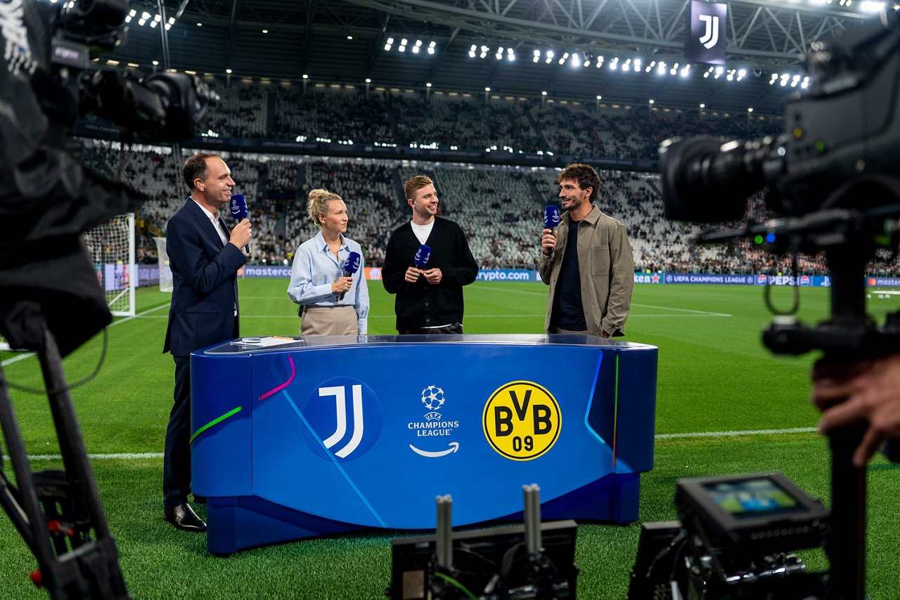 Bei Prime am Mikro: Jonas Friedrich, Josephine Henning, Christoph Kramer und Mats Hummels