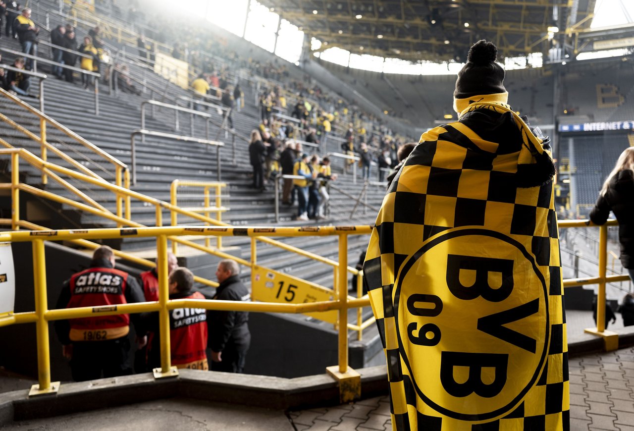 BVB Fan im leeren SIGNAL-IDUNA-PARK