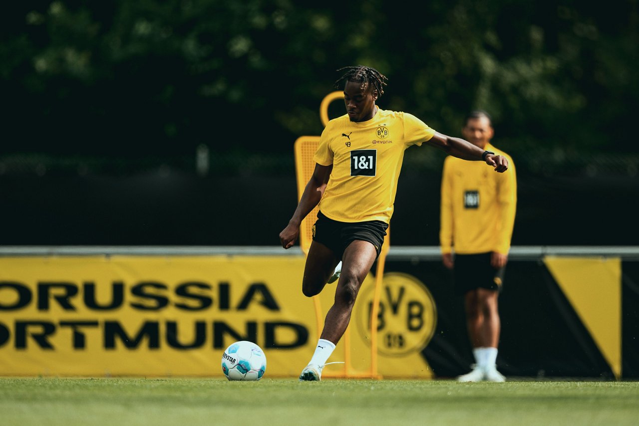 24/25, Bundesliga, Bundesligasaison, Trainingslager, Training
Samstag 03.08.2024, 1. Fussball - Bundesliga Saison 24/25 - Trainingslager in Bad Ragaz, Schweiz, BV Borussia Dortmund -  Training.Jamie Bynoe-Gittens (BVB).Copyright:.Borussia Dortmund GmbH & Co. KGaA.Rheinlanddamm 207-209.44137 Dortmund..(NO IPTC-stripping allowed).EDITORIAL USE ONLY