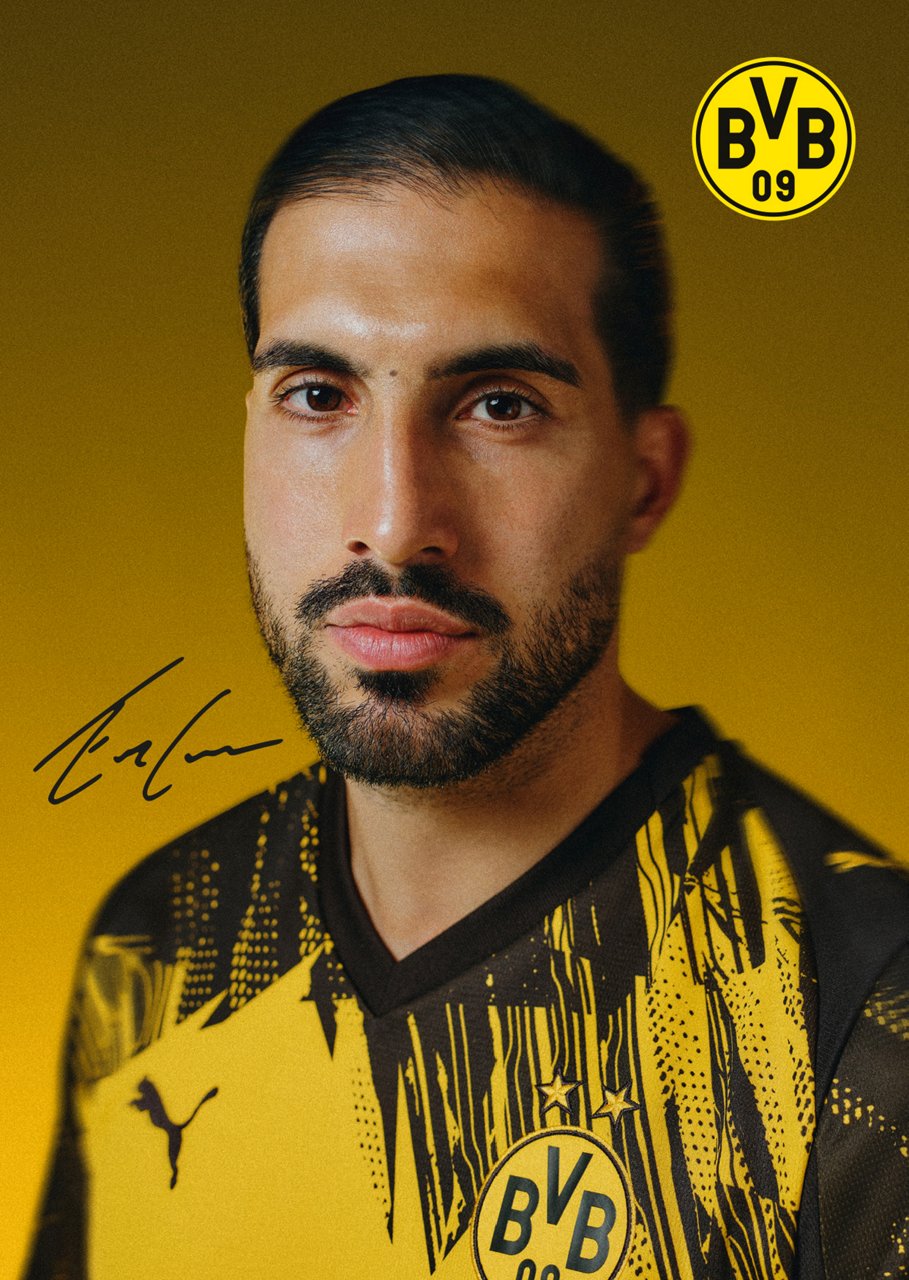 Front side of Emre Can's autograph card.