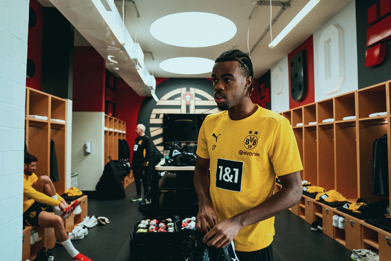 Bundesliga, 24/25, Herren, Saison, Lissabon, Training
Mittwoch 12.02.2025, Bundesliga Saison 24/25 -  Training in Lissabon / Portugal - BV Borussia Dortmund..Carney Chukwuemeka (BVB)..Copyright:.Borussia Dortmund GmbH & Co. KGaA.Rheinlanddamm 207-209.44137 Dortmund..(NO IPTC-stripping allowed).EDITORIAL USE ONLY