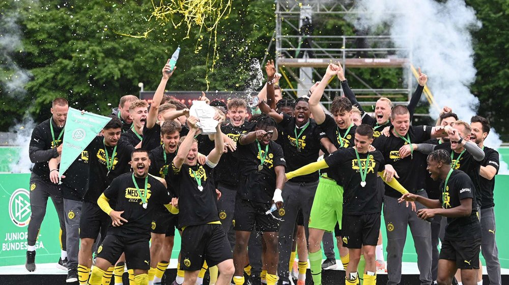 "Simply a mega feeling!" | Inside the A-Youth Final | BVB U19