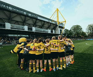 23/24, Bundesliga, Bundesligasaison, Frauen, Saison, Sport, football, soccer
Sonntag 14.04.2024, Frauen Landesliga Saison 23/24 - 20. Spieltag in Dortmund,    .Borussia Dortmund - TV Brechten.Kreis Spielerkreis Uebersicht.Copyright:.Borussia Dortmund GmbH & Co. KGaA.Rheinlanddamm 207-209.44137 Dortmund..(NO IPTC-stripping allowed).EDITORIAL USE ONLY