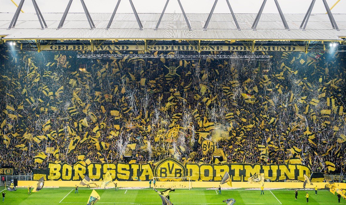 Choreo der Südtribühne vom 13. Spieltag, Samstag 25.11.2017, 