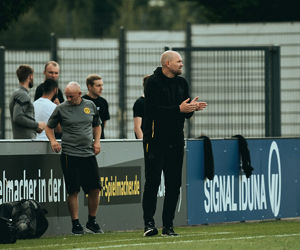 22/23, Fussball, Fussballbundesliga, Saison, Sport, football, soccer, futbol, Nachwuchs, Youth, BVBU17, Querformat, BVB, Einzelaktion, single action, ganze Figur, whole figure
Samstag, 20.08.2022.U17 Bundesliga West.2. Spieltag.BV Borussia Dortmund U17 - VfL Bochum U17 5:1.Trainer Karsten Gorges..Copyright:.Borussia Dortmund GmbH & Co. KGaA.Rheinlanddamm 207-209.44137 Dortmund....