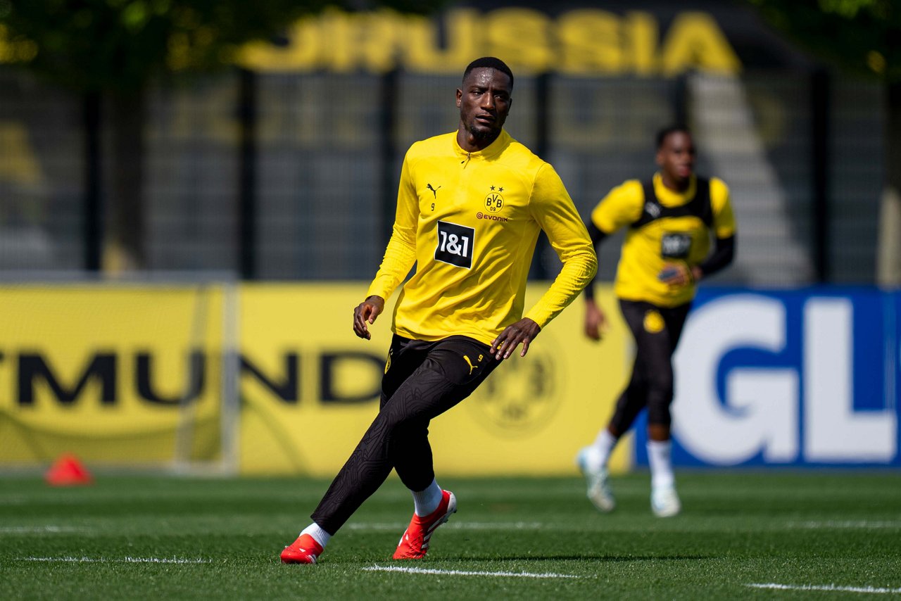 24/25, Bundesliga, Bundesligasaison, Training
Mittwoch 23.04.2025, 1. Fussball - Bundesliga Saison 24/25 - Training in Dortmund, .BV Borussia Dortmund - Training - ..Serhou Guirassy (BVB)..Copyright:.Borussia Dortmund GmbH & Co. KGaA.Rheinlanddamm 207-209.44137 Dortmund..(NO IPTC-stripping allowed).EDITORIAL USE ONLY