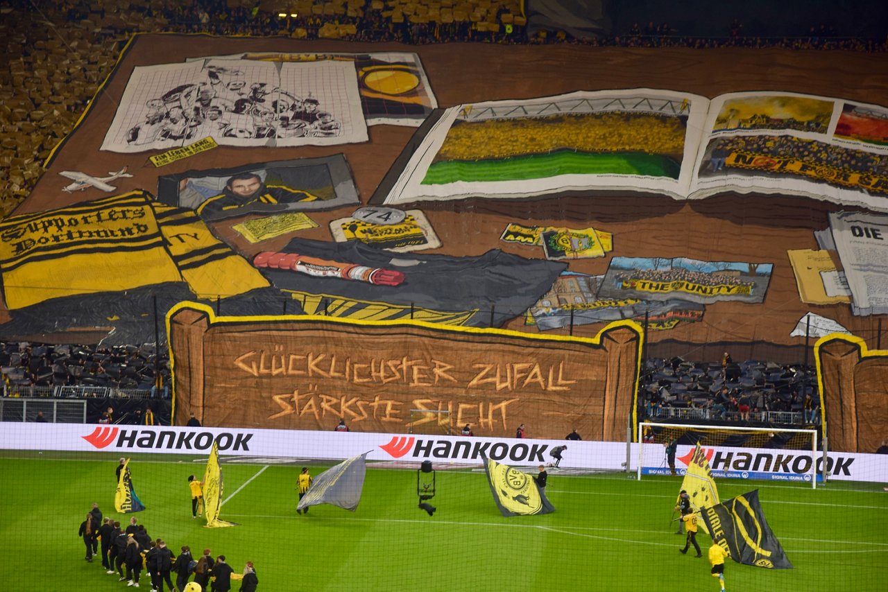 Choreo auf der Südtribüne