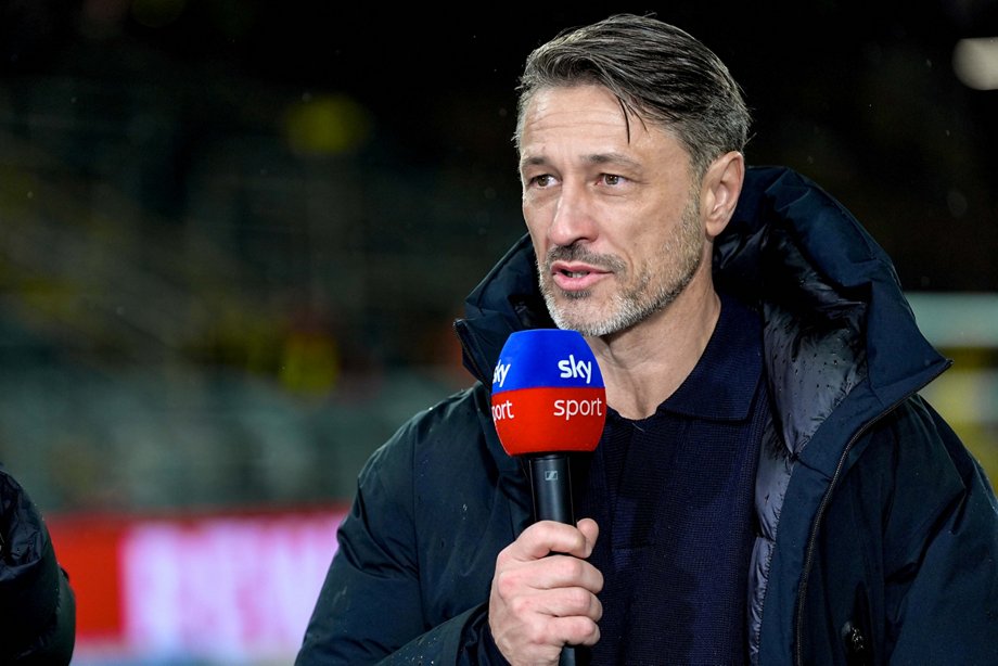 Niko Kovac mit Sky-Mikrofon.