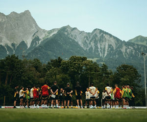 Donnerstag 01.08.2024, 1. Fussball - Bundesliga Saison 24/25 - Trainingslager in Bad Ragaz, Schweiz, BV Borussia Dortmund - Ankunft am Hotel

Copyright:
Borussia Dortmund GmbH & Co. KGaA
Rheinlanddamm 207-209
44137 Dortmund

(NO IPTC-stripping allowed)
EDITORIAL USE ONLY