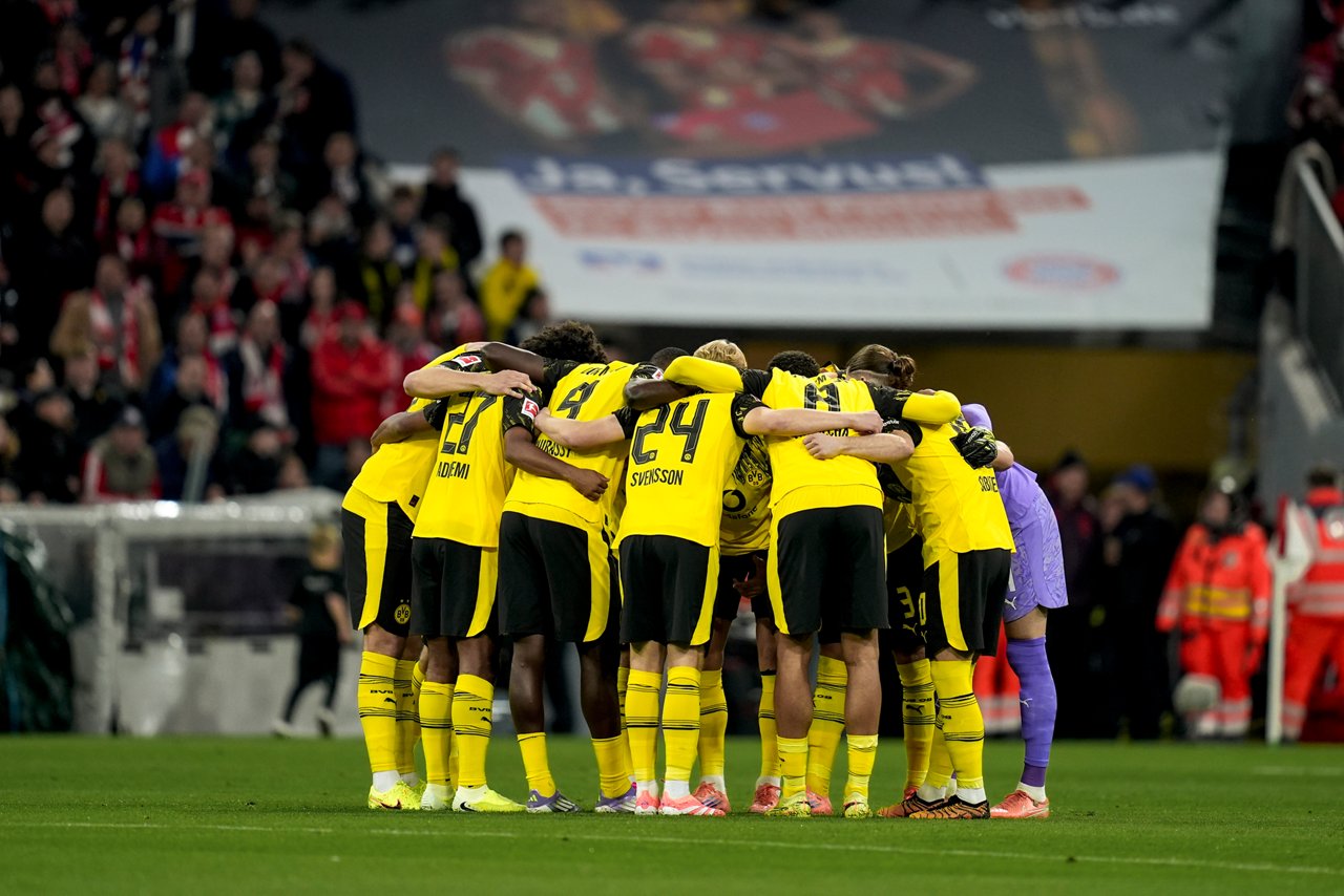 Samstag, 18.10.2025, 1. Bundesliga Saison 25/26 - 7. Spieltag in Muenchen, FC Bayern München - Borussia Dortmund 

Copyright:
Borussia Dortmund GmbH & Co. KGaA
Rheinlanddamm 207-209
44137 Dortmund

(NO IPTC-stripping allowed)
EDITORIAL USE ONLY