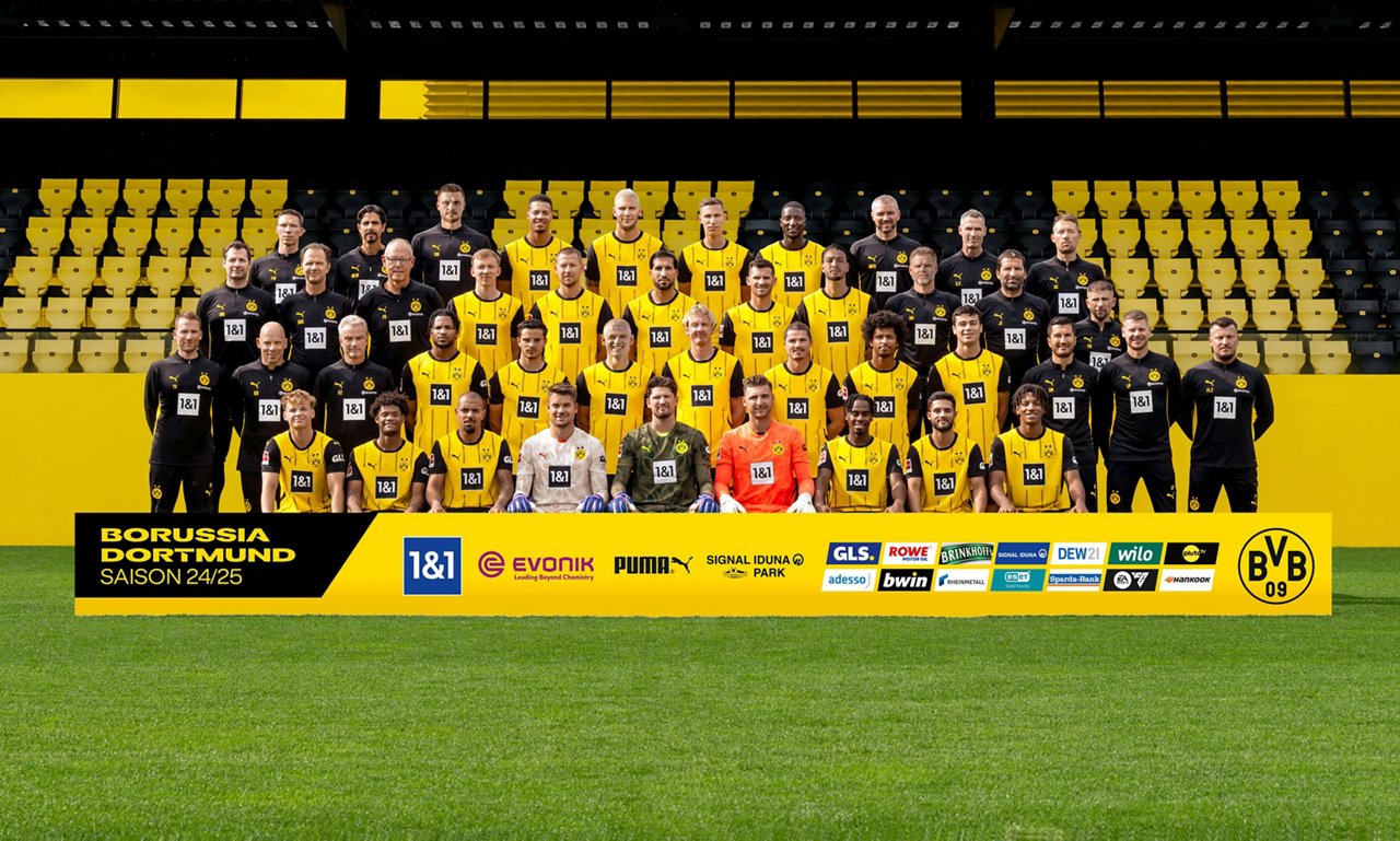 Montag 23.09.2024, 1. Fussball - Bundesliga Saison 24/25 -  in Dortmund, 
BV Borussia Dortmund - Mannschaftsfoto - 

Obere Reihe: Athletik Trainer Florian Wangler (BVB), Marcelo Martins (BVB), Physiotherapeut Dennis Morschel (BVB), Felix Nmecha (BVB), Niklas Suele Süle (BVB), Nico Schlotterbeck (BVB), Serhou Guirassy (BVB), Athletik Trainer und Sportwissenschaftler Mathias Kolodziej (BVB), Shad Forsythe (Leiter Athletik BVB), Standardtrainer Alex Clapham (BVB)

2. Reihe von Oben: Physiotherapeut Michael Becker (BVB), Vereinsarzt Dr. Markus Braun (BVB), Zeugwart Frank Graefen (BVB), Maximilian Maxi Beier (BVB), Waldemar Anton (BVB), Emre Can (BVB), Pascal Gross Groß (BVB), Ramy Bensebaini (BVB), Torwarttrainer Matthias Kleinsteiber (BVB), Joao Tralhao (Co-Trainer BVB), Ertugrul Arslan (Co-Trainer BVB)

3. Reihe von Oben: Physiotherapeut Thorben Voeste (BVB), Physiotherapeut Bjarne Buergel (BVB), Physiotherapeut Frank Zoellner (BVB) Almugera Kabar (BVB), Kjell Waetjen (BVB), Julian Ryerson (BVB), Julian Brandt (BVB), Marcel Sabitzer (BVB), Karim Adeyemi (BVB), Giovanni Reyna (BVB), Trainer Nuri Sahin (BVB), Lukasz Piszczek (Co-Trainer BVB),  Fisnik Zejnullahu (Videoanalyist BVB)

Untere Reihe: Cole Campbell (BVB), Julien Duranville (BVB), Donyell Malen (BVB), Alexander Meyer (BVB), Gregor Kobel (BVB), Marcel Lotka (BVB), Jamie Gittens (BVB), Yan Couto (BVB), Filippo Mane (BVB)

Copyright:
Borussia Dortmund GmbH & Co. KGaA
Rheinlanddamm 207-209
44137 Dortmund

(NO IPTC-stripping allowed)
EDITORIAL USE ONLY