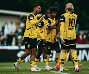 Freitag 12.07.2024, 1. Fussball - Bundesliga Saison 24/25 -  Testspiel in Holzwickede, 
DEW21 -  Borussia Dortmund
Felix Nmecha (BVB) Torjubel, Jubel
Jamie Bynoe-Gittens (BVB), Julian Brandt (BVB)
Copyright:
Borussia Dortmund GmbH & Co. KGaA
Rheinlanddamm 207-209
44137 Dortmund

(NO IPTC-stripping allowed)
EDITORIAL USE ONLY