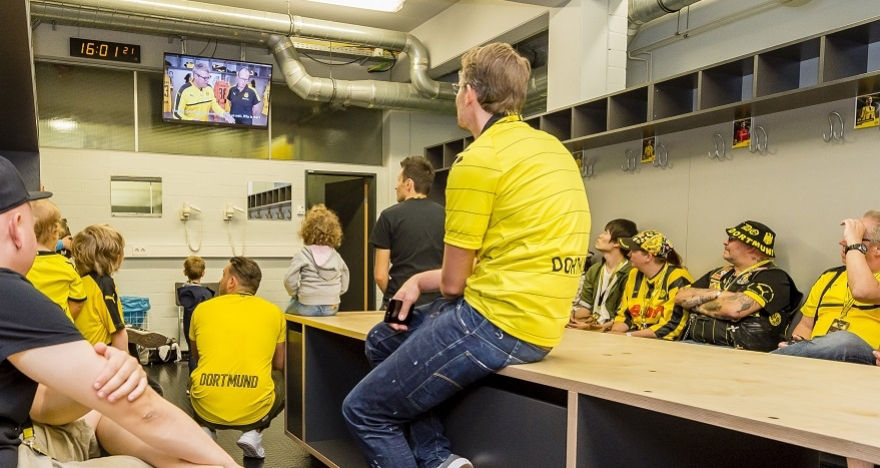 Group of fans at the players cabin of SIGNAL IDUNA PARK