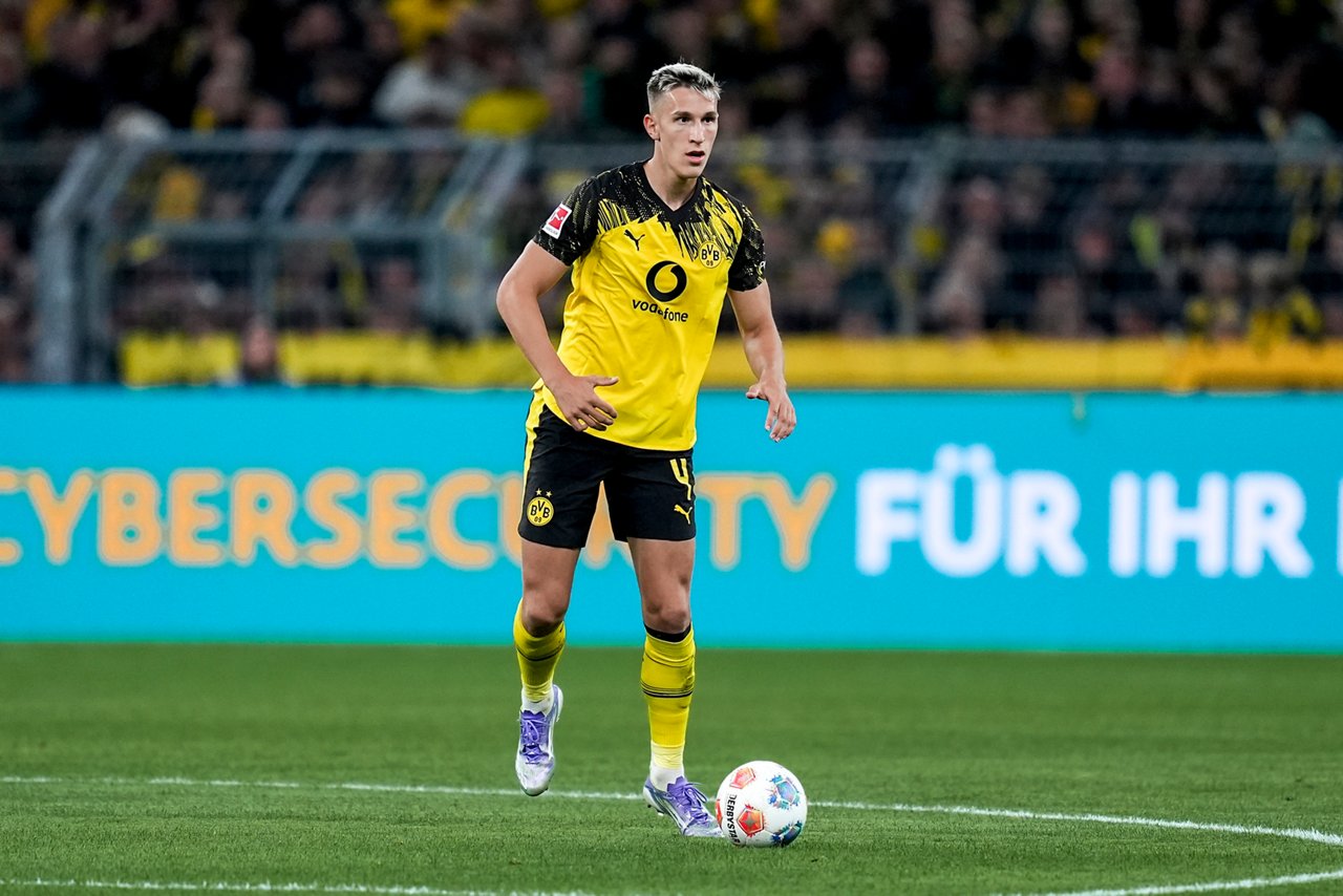 Nico Schlotterbeck am Ball.