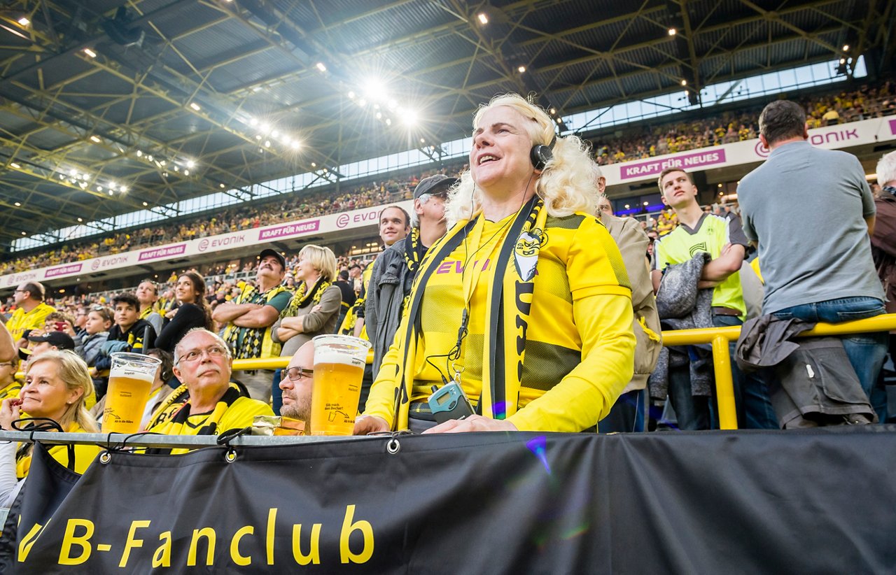 Visually Impaired Fans in SIGNAL IDUNA PARK