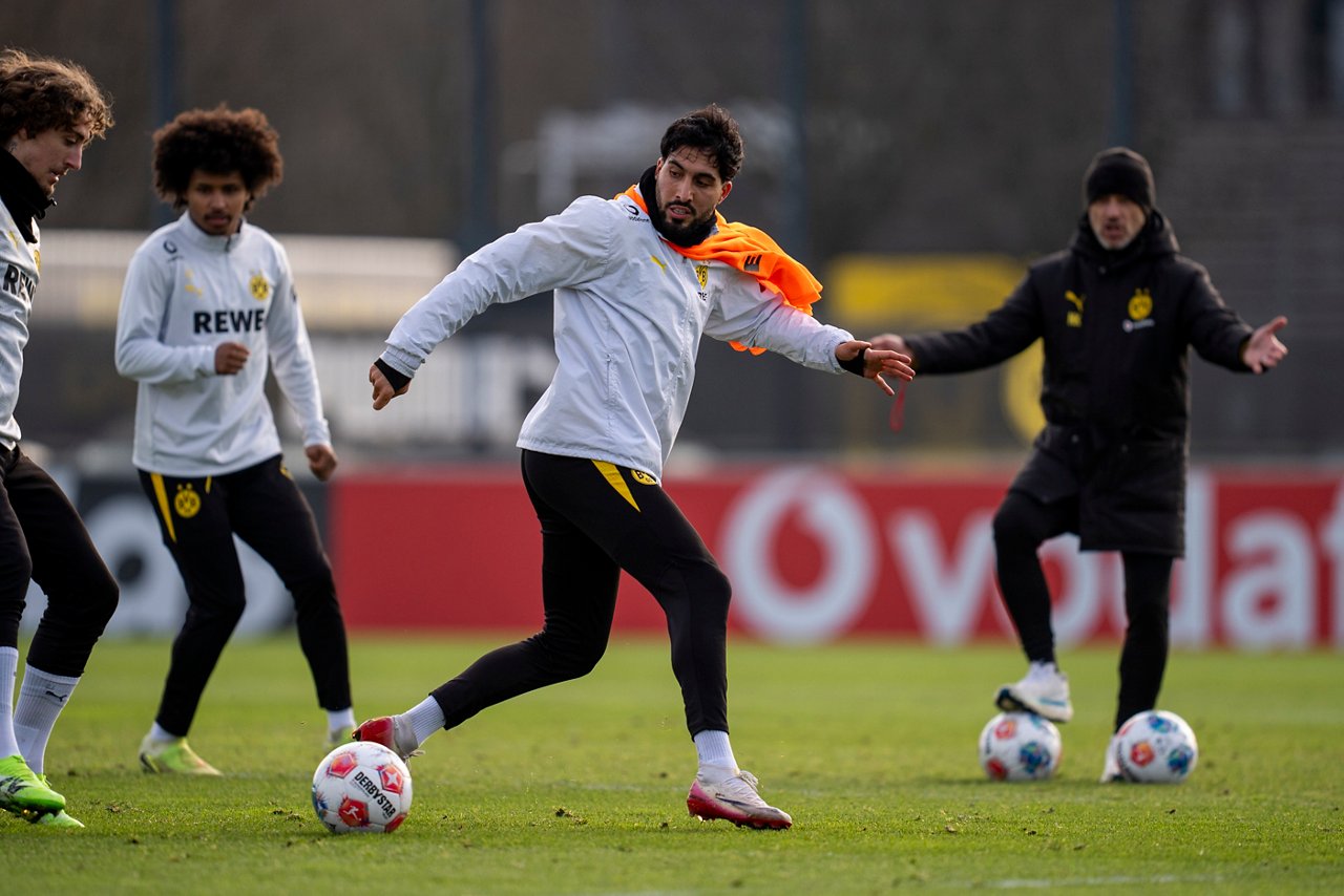 Emre Can, Fabio Silva und Karim Adeyemi beim Training.