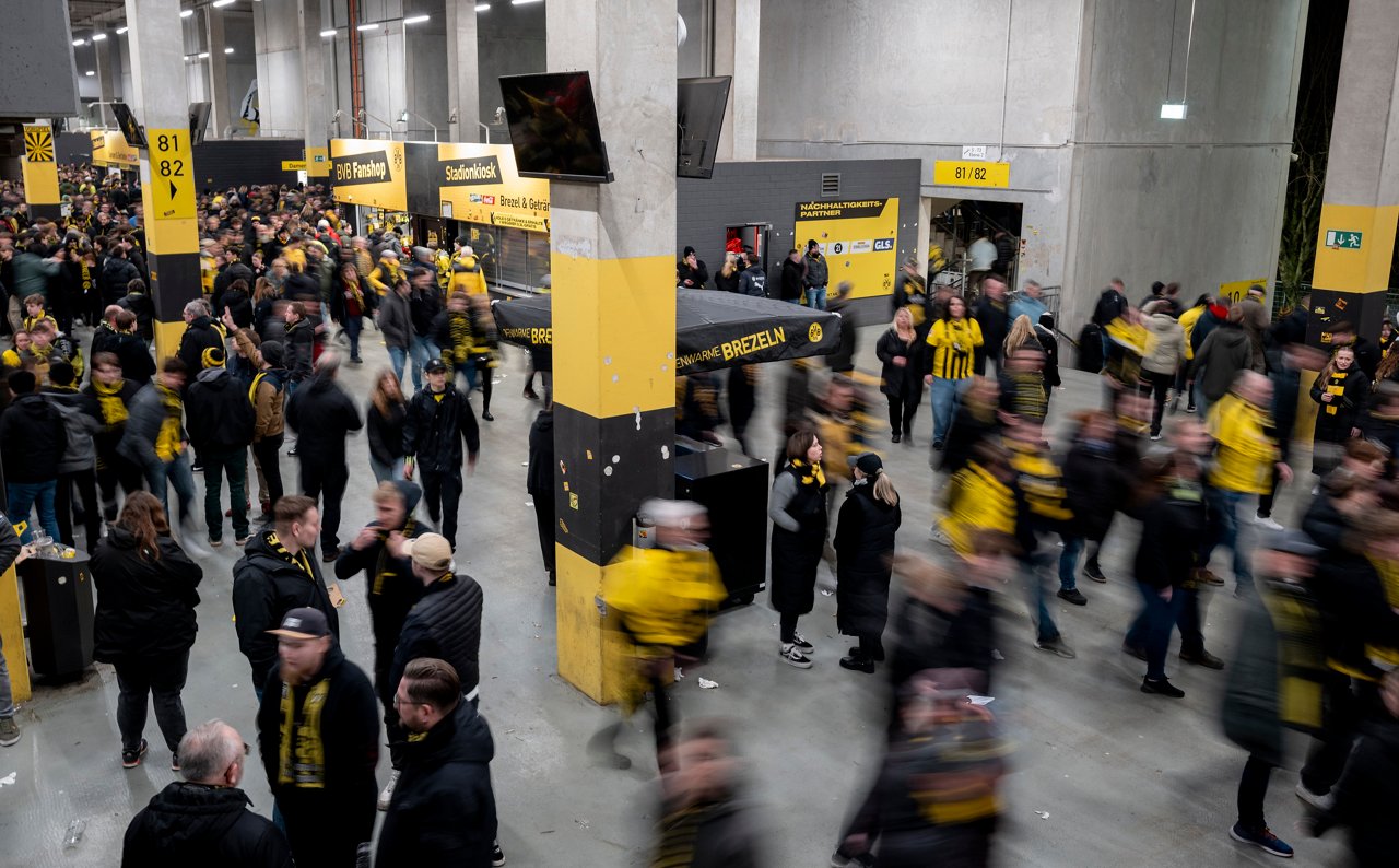 Inside SIGNAL IDUNA PARK