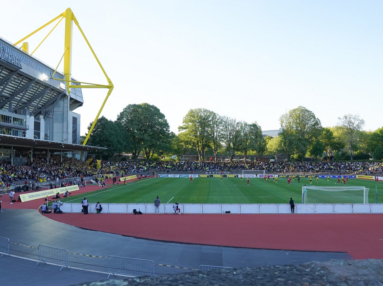 Discover the BVB womens football first team training & match venues.