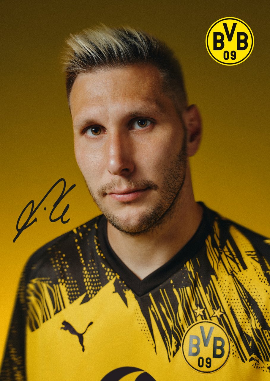 Vorderseite der Autogrammkarte von Niklas Süle.