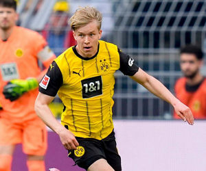 24/25, Bundesliga, Bundesligasaison
Sonntag 20.04.2025, 1. Bundesliga Saison 24/25 - 30. Spieltag in Dortmund, Borussia Dortmund - Borussia Moenchengladbach, .Daniel Svensson (BVB) ..Copyright:.Borussia Dortmund GmbH & Co. KGaA.Rheinlanddamm 207-209.44137 Dortmund..(NO IPTC-stripping allowed).EDITORIAL USE ONLY