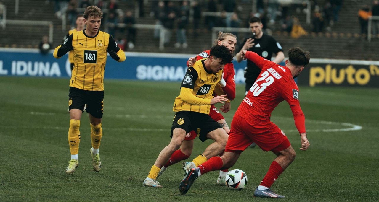 Samstag, 01.03.2025
Saison 24/25
3.Liga
26. Spieltag
Borussia Dortmund U23 - Rot-Weiß Essen


Copyright:
Borussia Dortmund GmbH & Co. KGaA
Rheinlanddamm 207-209
44137 Dortmund