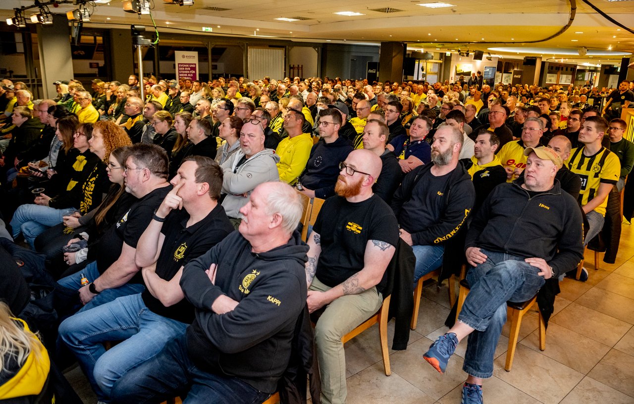 Erfahre mehr über Fanclub-Events.