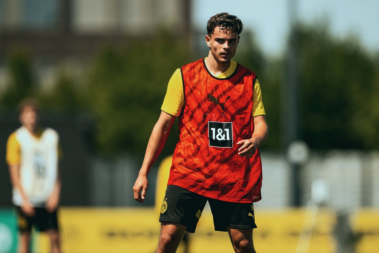 24/25, Bundesliga, Bundesligasaison, Training
Montag 15.07.2024, 1. Fussball - Bundesliga Saison 24/25 - Training in Dortmund, .BV Borussia Dortmund - Training - .Kjell Waetjen (BVB)..Copyright:.Borussia Dortmund GmbH & Co. KGaA.Rheinlanddamm 207-209.44137 Dortmund..(NO IPTC-stripping allowed).EDITORIAL USE ONLY