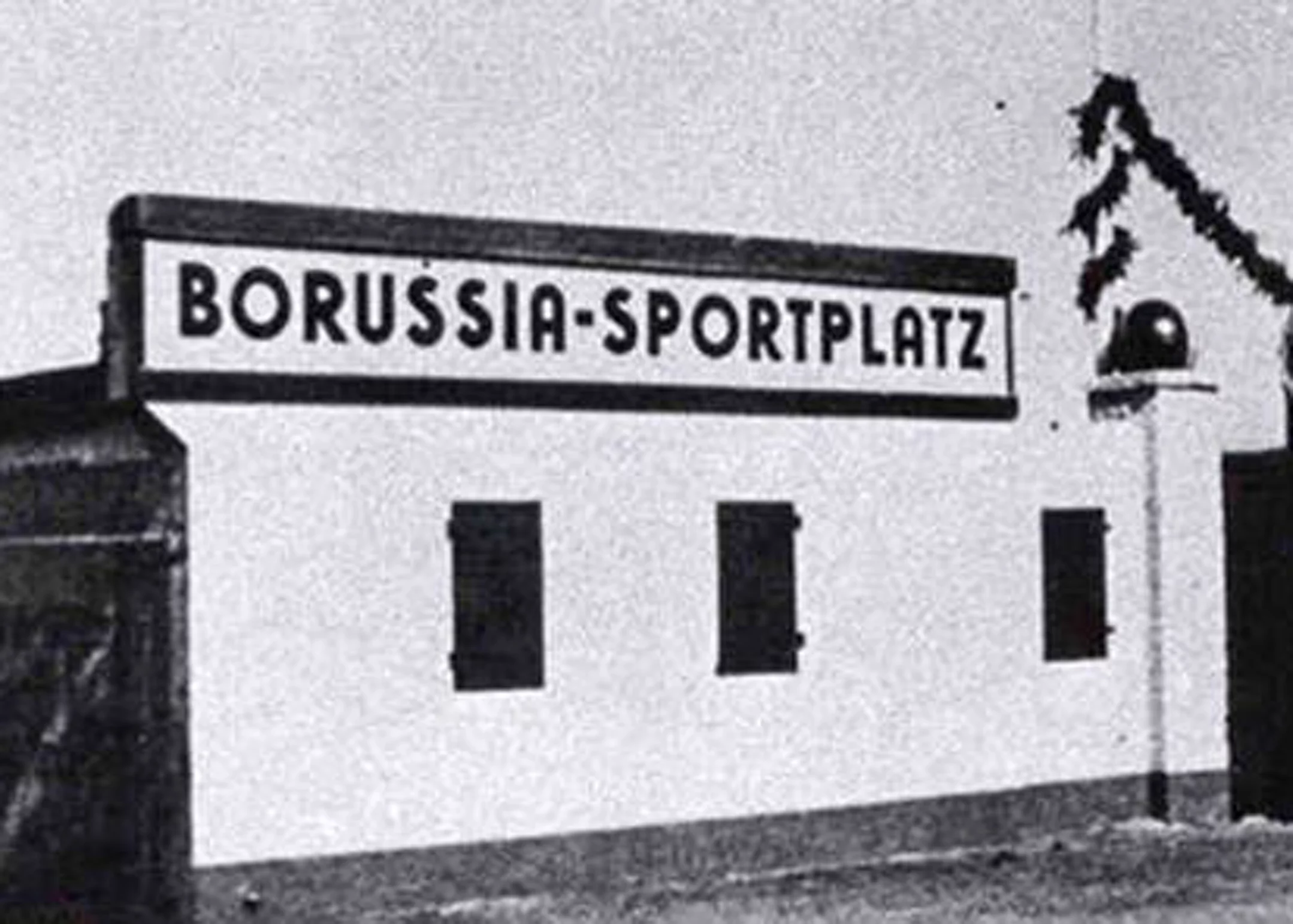 Weisse-Wiese-wird-zu-borussia-sportpark-3:News-TeamStage-Mobile?ts=1717626535776&dpr=on,2.8125&fmt=webp,,lossy&qlt=85