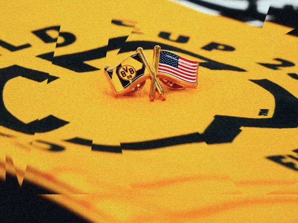 Discover fan merchandise in the BVB shop.