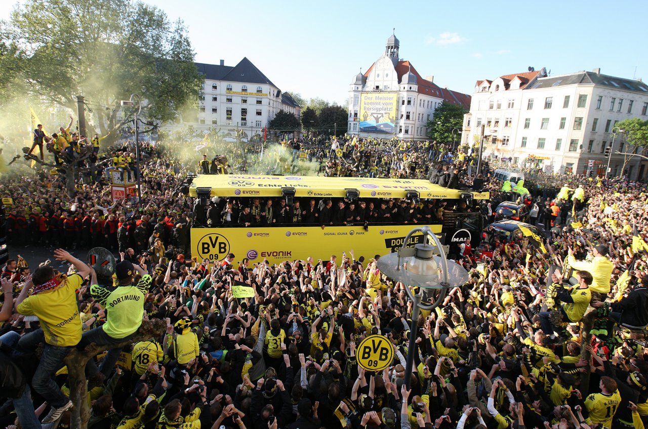 BVB feiert Sieg des Doubles 2012 am Borsigplatz