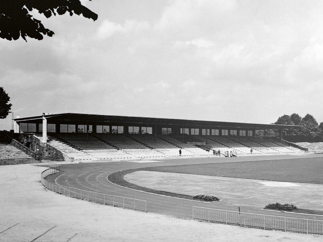 Historie des Stadions Rote Erde entdecken.